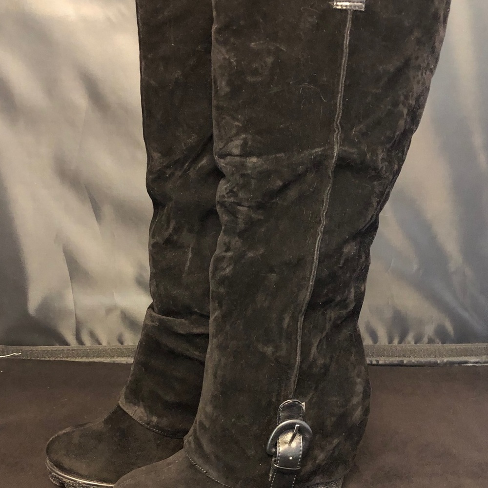 New Back Suede Boots